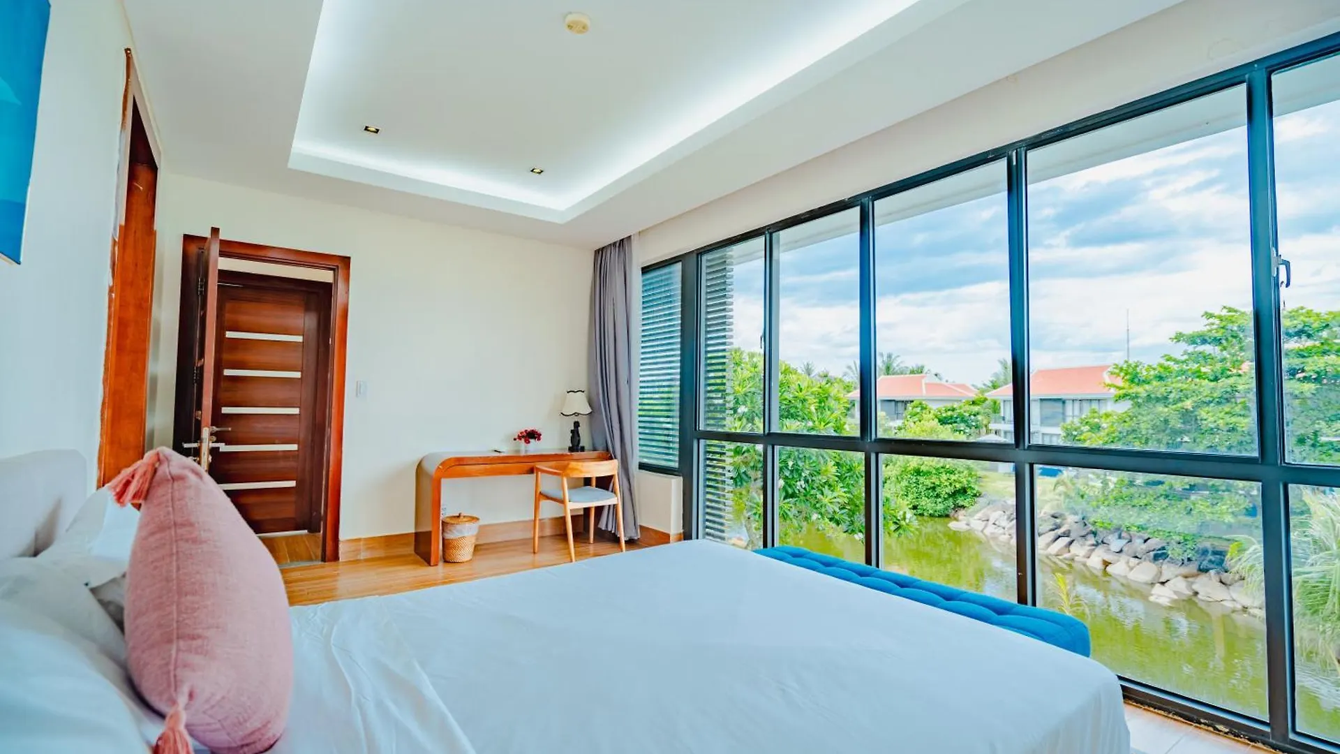 Resort The Ocean Villas Danang
