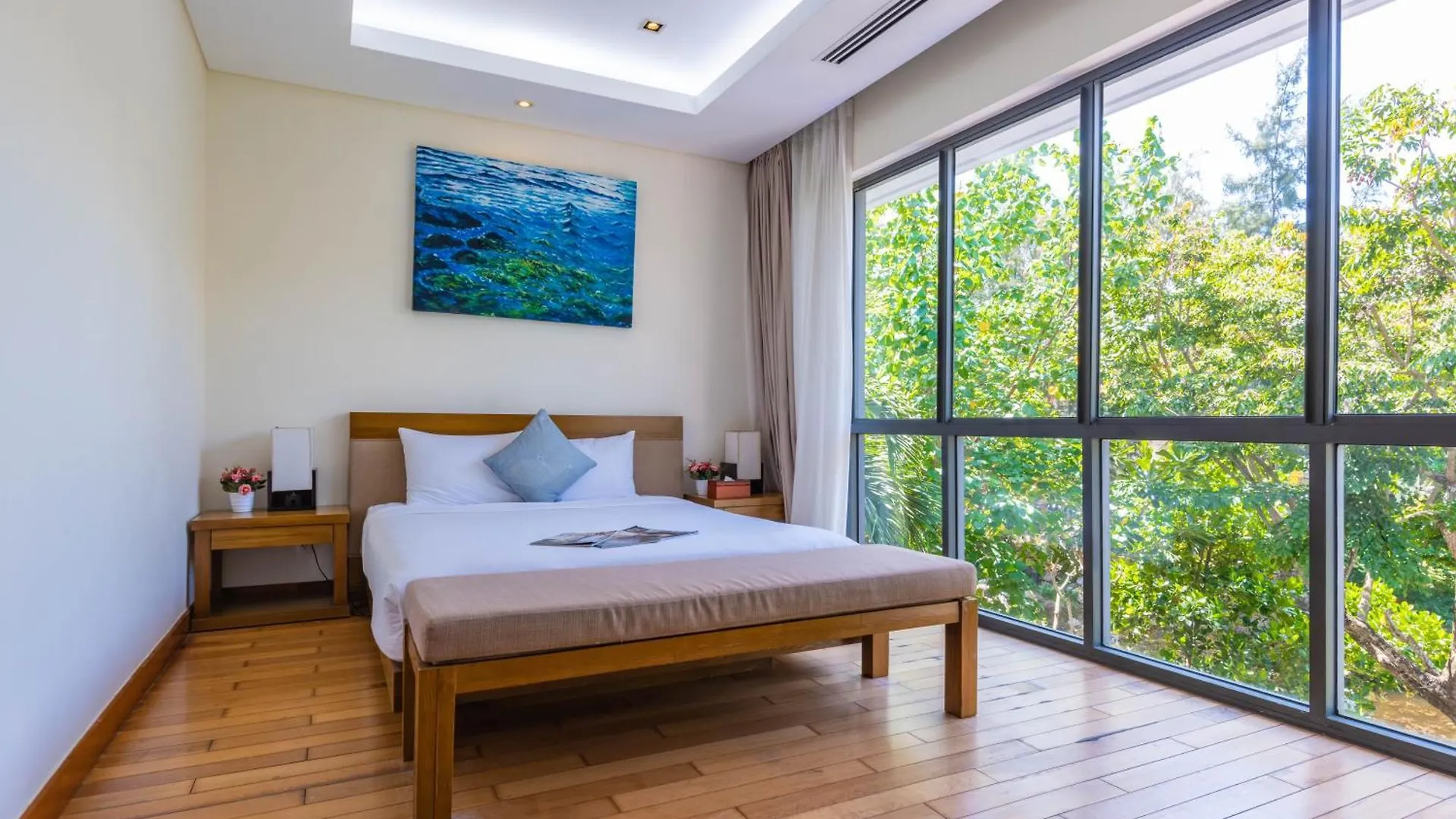 The Ocean Villas Danang 0*, Da Nang